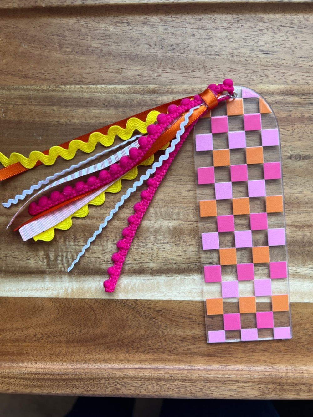 Handmade Flower Keychain and Ribbon Checkered Bookmark Set - Picture 4 of 6
